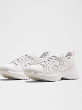 Lululemon Chargefeel Sneaker - US 8.5